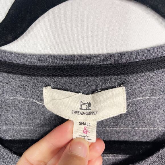 Thread & Supply Womens Small S Heather Gray Charcoal Star Print Sweatshirt Crew - Picture 6 of 8